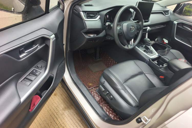 Used Toyota Wildlander 2021 Dual-Engine 2.5L E-CVT Two-Wheel Drive Luxury Edition
