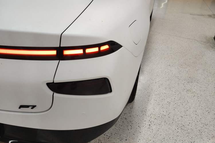 Used XPeng P7 2020 670N Right Rear Taillight