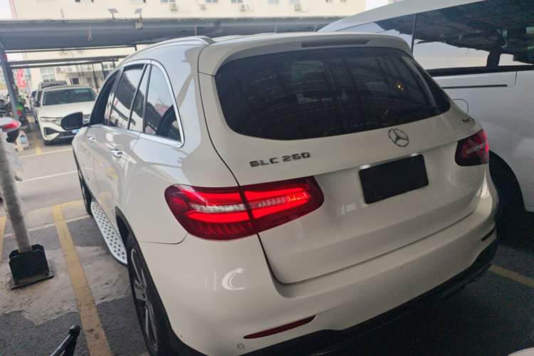 Used Mercedes-Benz GLC 2017 GLC 260 4MATIC Luxury Model