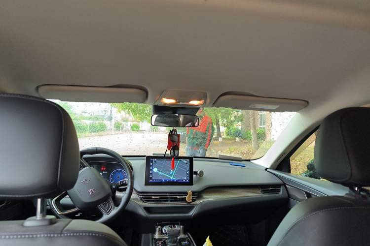 Used Hongqi E-QM5 2022 431 km Charge & Enjoy Edition