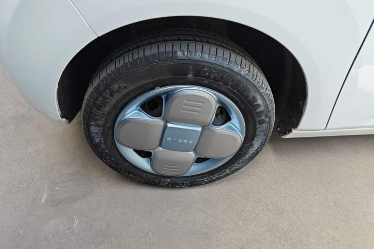 Used Geely Galaxy Panda 2023 Panda Mini 200km Endurance Bear
