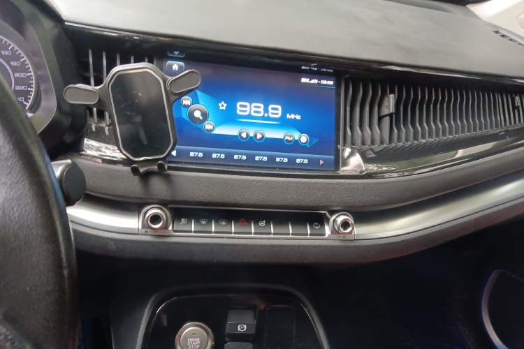 Used Haval H2s 2018 Blue Label 1.5T Dual-Clutch Elite Model Audio And AC Panel