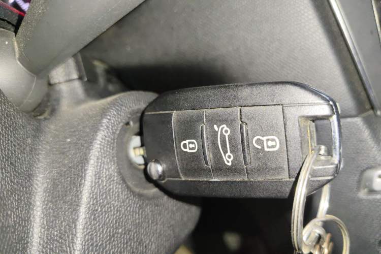 Used Peugeot 408 2015 1.2T Automatic Luxury Edition
