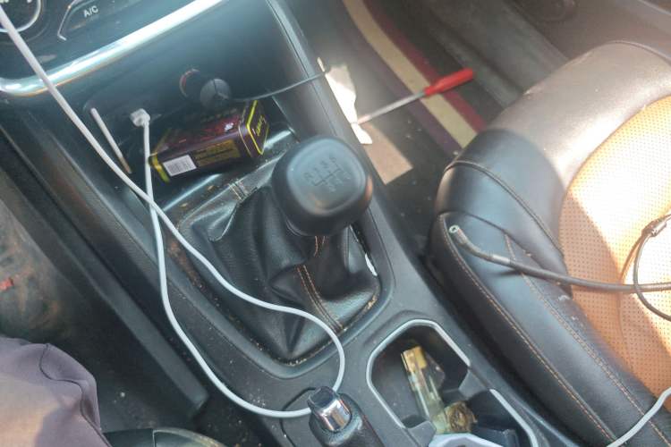 Used Wuling Hongguang S3 2018 1.5L Manual Luxury Model China V Standard
