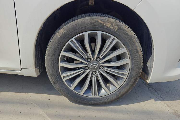 Used GAC Trumpchi M6 2021 270T DCT Luxury Edition (7-seater) Right Front Wheel Hub