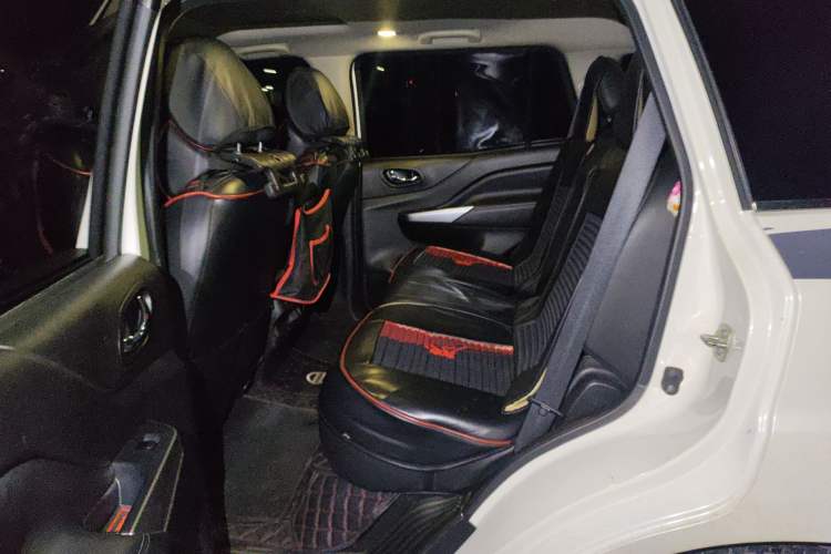 Used Nissan Terra 2018 2.5L Automatic 4x4 Luxury Edition
