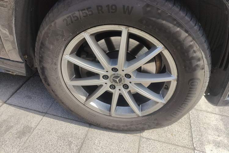 Used Mercedes-Benz GLE 2020 GLE 350 4MATIC Fashion Model Right Front Wheel Hub