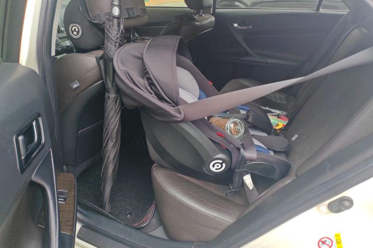 Used Toyota Reiz 2013 2.5V Shangrui Edition Left Rear Seat