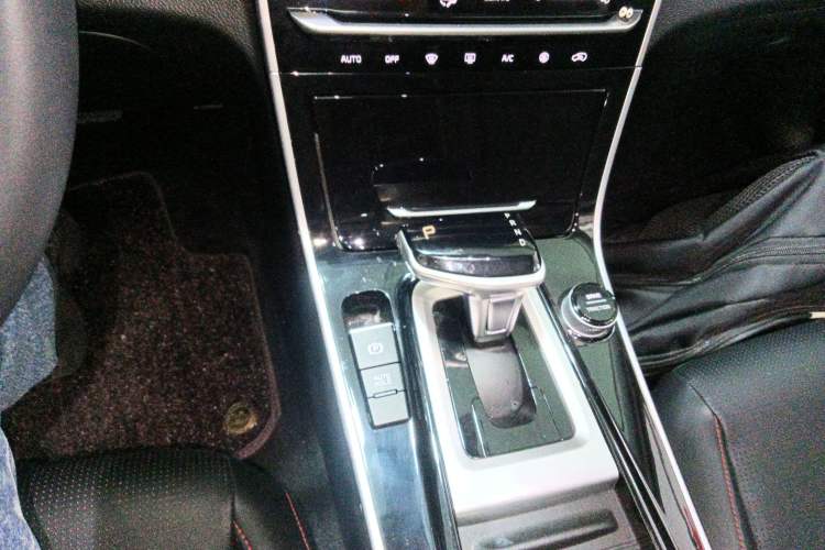 Used Kia KX3 2021 1.5L CVT Trend Edition Gear Lever