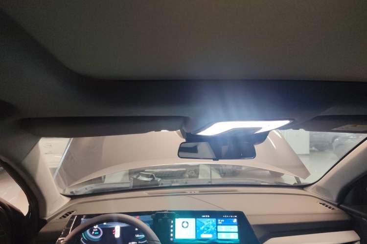 Used CHANGAN CS75 PLUS 2024 3rd Generation Champion Edition 1.5T Intelligent Drive Dynamic Model