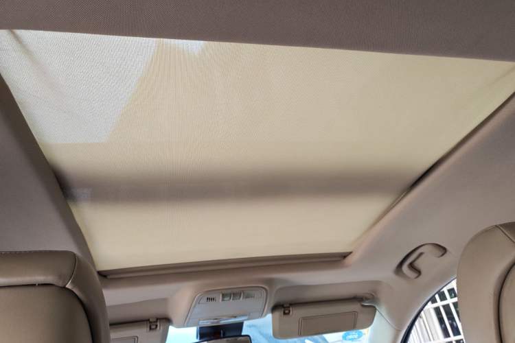 Used Buick LaCrosse 2012 2.4L SIDI Elegant Edition Headliner