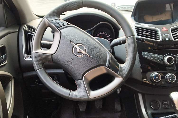 Used Haima S5 2015 1.6L Manual Luxury Model with Sunroof