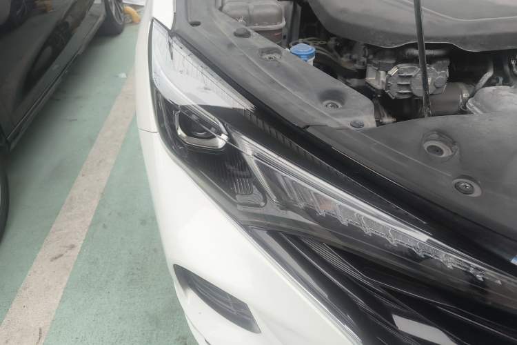 Used CHANGAN Eado 2021 PLUS Blue Whale NE 1.4T GDI DCT Prestige Model Right Front Headlight