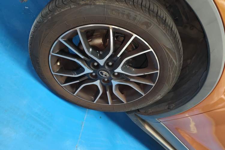 Used Soueast DX3 2016 1.5T CVT Flagship Model Left Front Wheel Hub