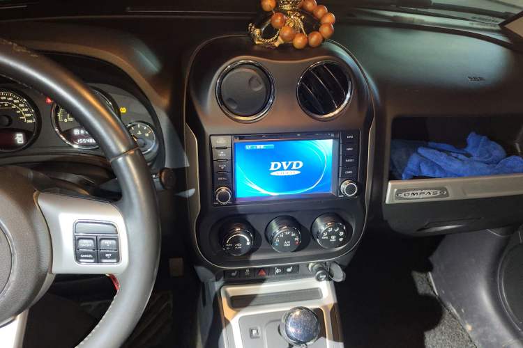 Used Jeep Compass 2014 2.0L two-wheel drive luxury version