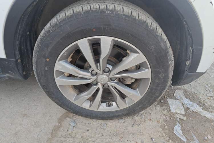 Used Geely Auto Emgrand X7 Sport 2016 1.8TD Automatic ZhiZun Version
