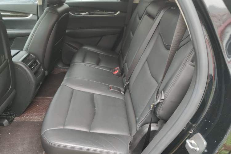 Used Cadillac XT5 2018 25T Luxury Model Left Rear Seat