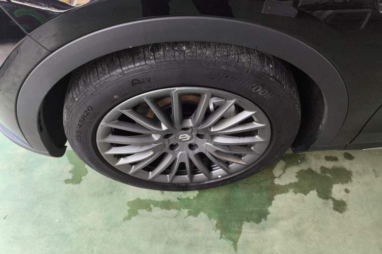 Used Leapmotor C11 2024 All-Electric 580 Luxury Edition Left Front Wheel Hub