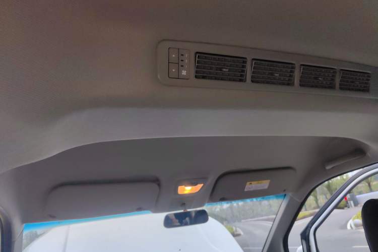 Used Wuling Zhengcheng 2021 1.5T Manual Luxury Commercial Vehicle Headliner