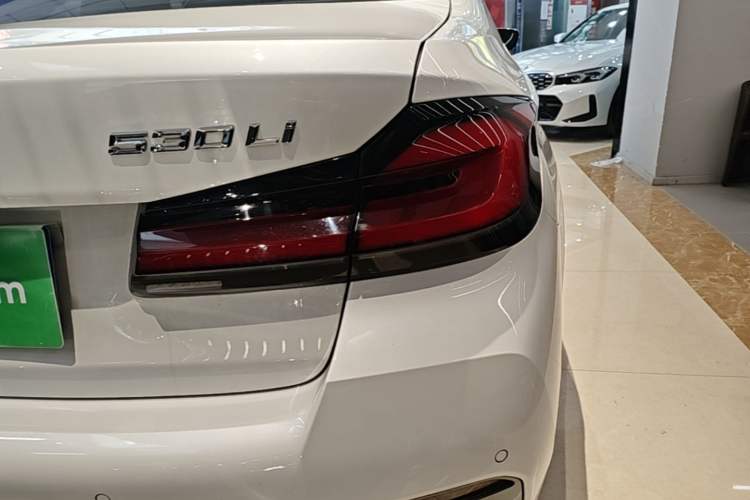 Used BMW 5 Series 2022 Restyled 530Li Leading Edition M Sport Package
