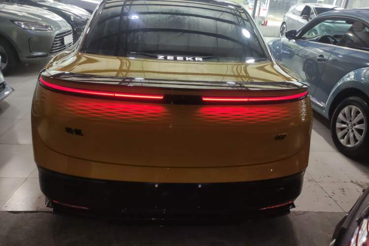 Used Zeekr 007 2024 Four-Wheel-Drive Performance Version 100 kWh
