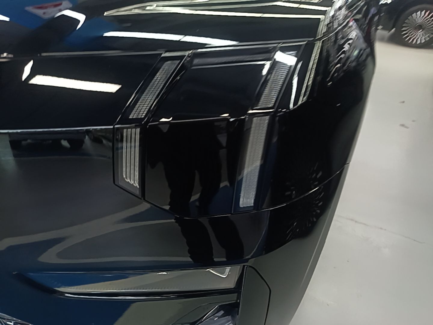 Zeekr 009 2024 Six-Seat Executive Version 4WD 108 kWh — снимка 8