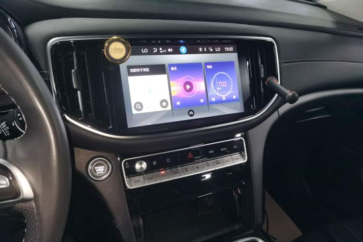 Used GAC Trumpchi GS8 2020 390T Two-Wheel Drive Luxury Smart Connectivity Version (7 Seats) Audio And AC Panel