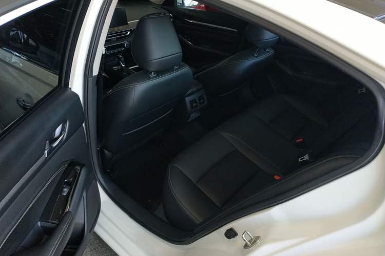 Used Nissan Teana 2022 2.0L XL-TLS Enjoyment Edition