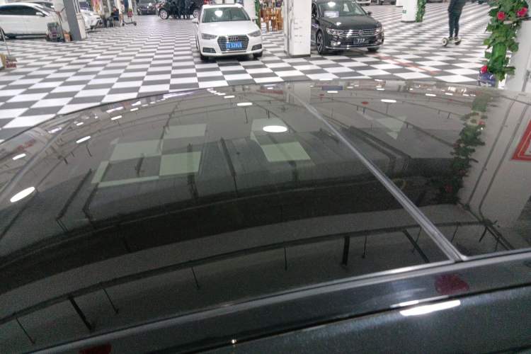 Used Toyota Avalon 2019 Dual-Engine 2.5L XLE Prestige Version China VI Standard