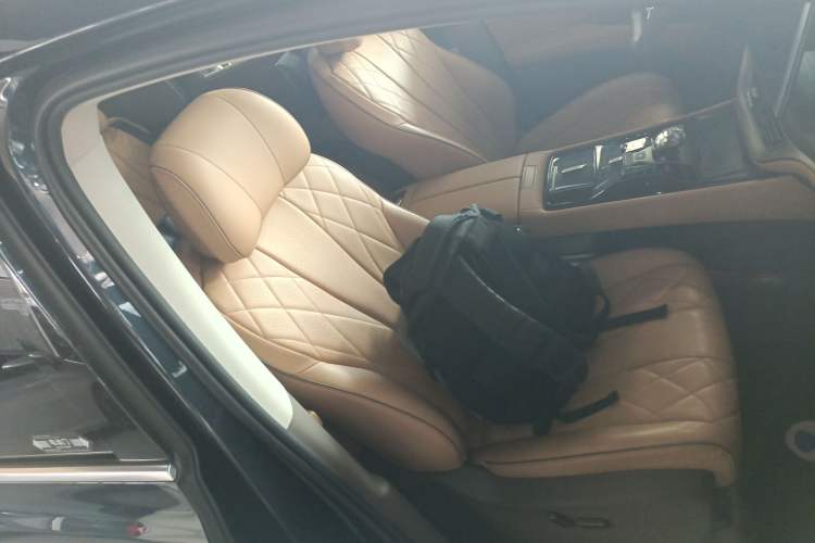 Used Denza D9 2022 DM-i 970 Four-Wheel Drive Flagship Model
