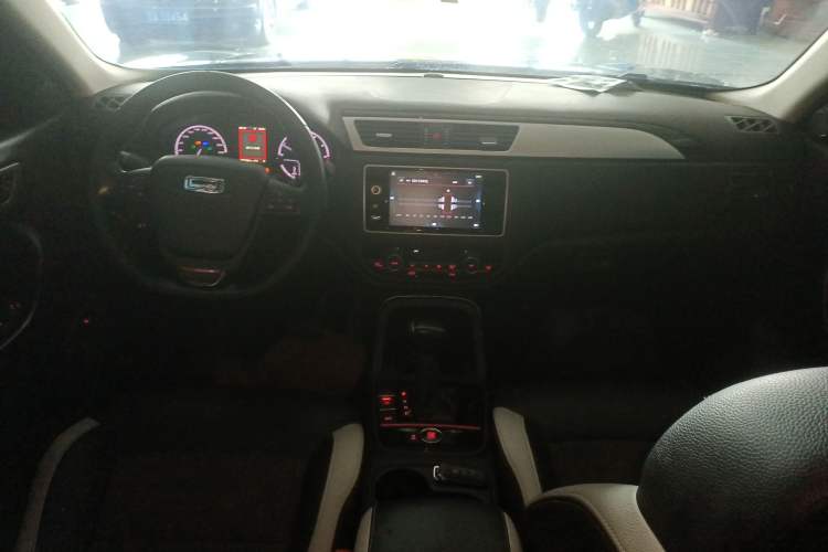 Used Qoros 5 2017 1.6T Automatic Prestige Model