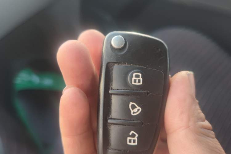 Used JAC Refine M3 2019 IKEA Edition 1.8L Luxury Smart Model Vehicle Key