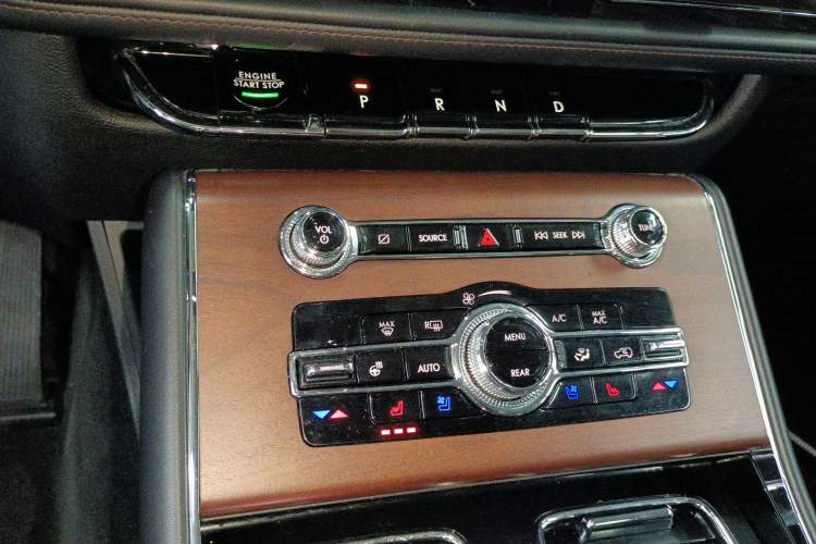 Used Lincoln Aviator 2021 3.0T V6 Four-Wheel Drive Luxury Edition