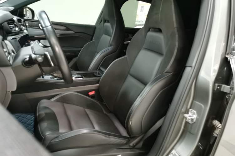 Used Lynk & Co 03 2022 2.0TD DCT JingPro Left Front Seat