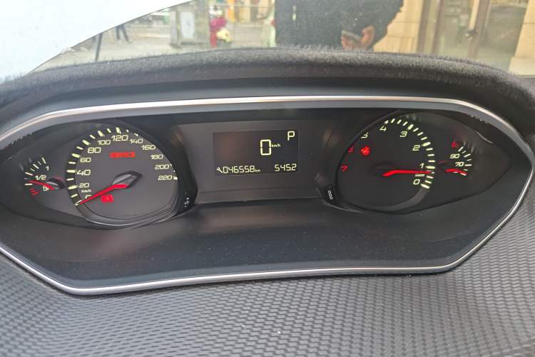 Used Peugeot 308 2016 1.6L Automatic Luxury Edition
