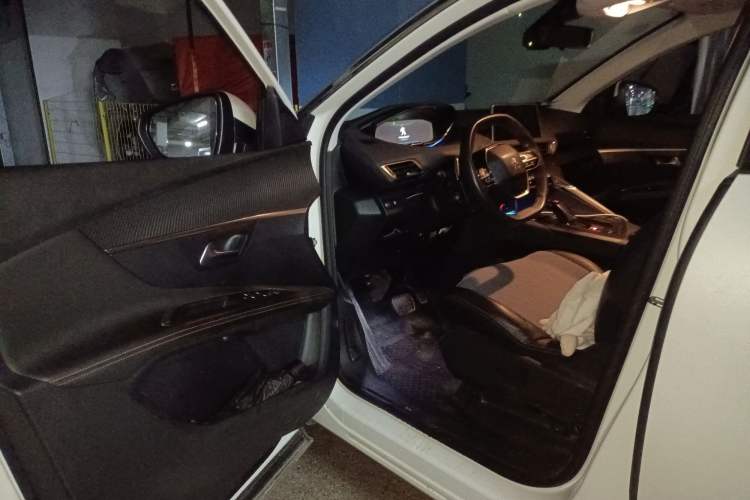 Used Peugeot 5008 2017 380THP 7-Seater Elite Edition
