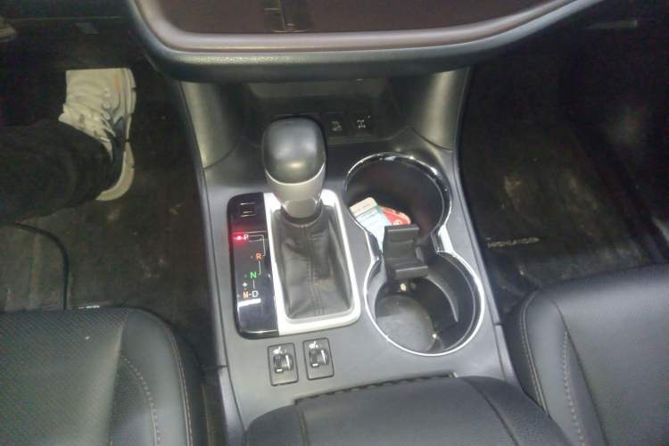 Used Toyota Highlander 2018 2.0T Four-Wheel Drive Luxury Version 7 Seats China VI Standard