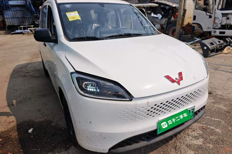 Used Wuling Hongguang New Energy 2025 Extended-Range Hybrid 50 km Standard Version