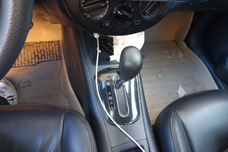 Used Nissan Tiida 2014 1.6L CVT Comfort Model
