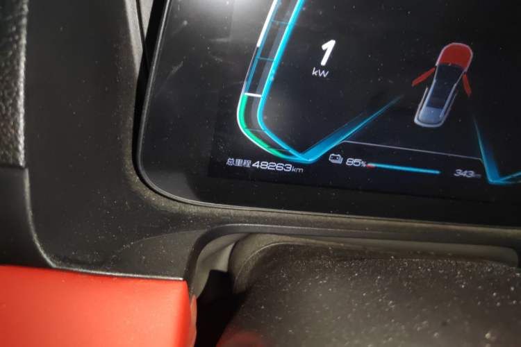 Used BYD e2 2021 Deluxe Model Odometer Close Up