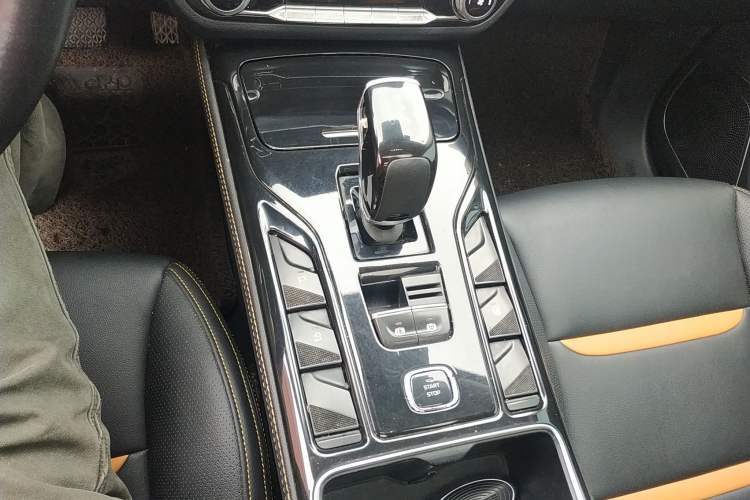 Used Bestune T77 2019 230 TID Automatic Prestige Version China V Emission Standard
