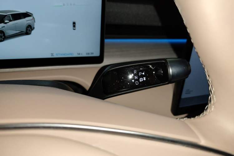 Used XPeng X9 2024 610 Long-Range Pro
