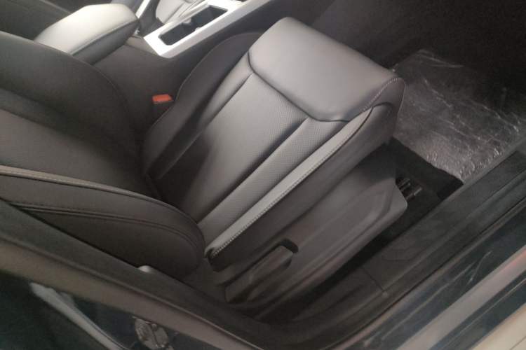 Used Wuling Jiachen 2022 1.5L Manual Comfort Edition
