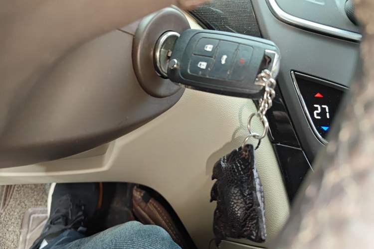 Used Buick Regal 2015 2.0L Leading Fashion Edition