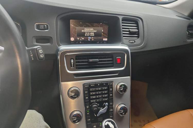 Used Volvo V60 2017 T5 Zhiya Edition China V Standard
