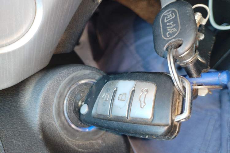 Used Geely Auto Vision X3 2019 Upgraded Model 1.5L Manual Elite Version