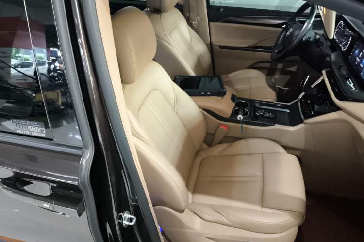 Used Buick GL8 2021 ES Land Cruiser 653T Luxury Edition