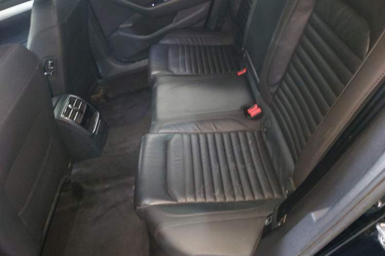 Used Volkswagen Magotan 2018 330TSI DSG Advanced Model
