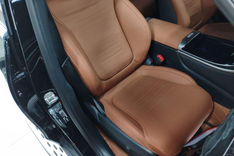 Used Mercedes-Benz GLC 2023 Refreshed GLC 300 L 4MATIC Dynamic Edition 5 Seats