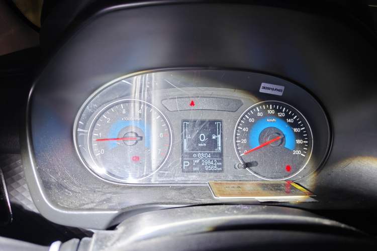 Used Dongfeng Fengon 370 2017 1.5L CVT Fashion Edition 7-Seater
